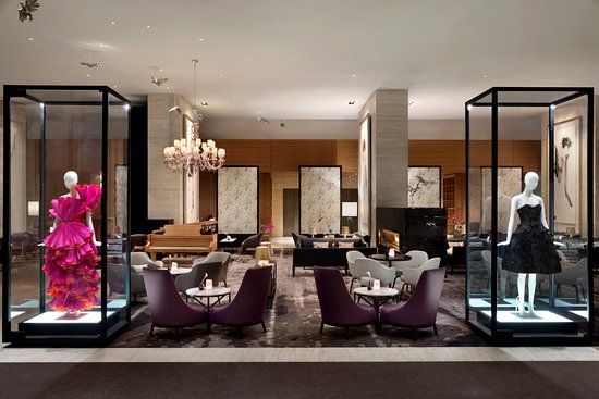 Lobby Lounge at Shangri-La Hotel Toronto